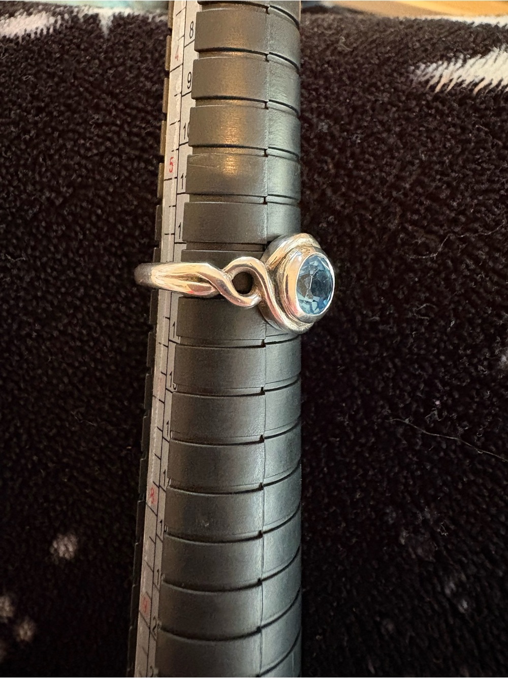 Vintage Sterling Silver Ring with Blue Stone - Picture 7 of 12